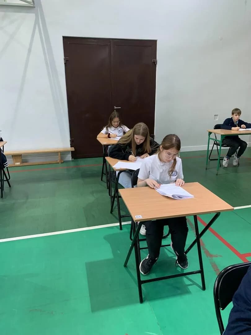 Czym jest sprawdzian dyrektorski? Cele, zasady i konsekwencje dla uczniów i nauczycieli