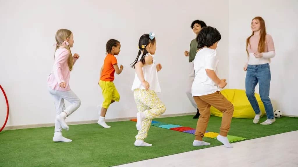 Rodzaje zabaw w przedszkolu: Jak wspierać rozwój maluchów