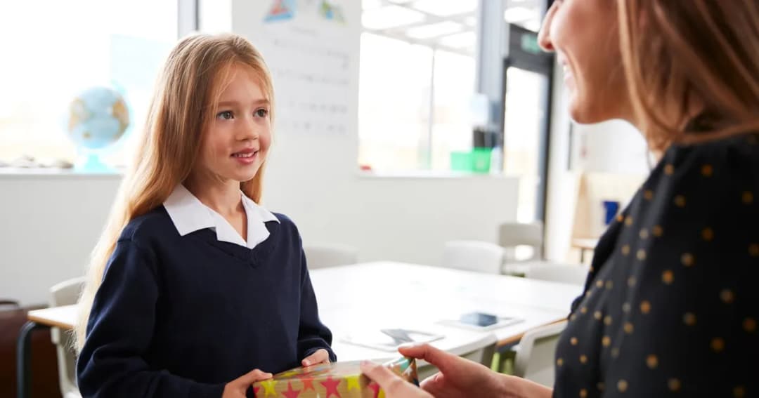 Za co podziękować wychowawcy? Oto najpiękniejsze pomysły na wdzięczność